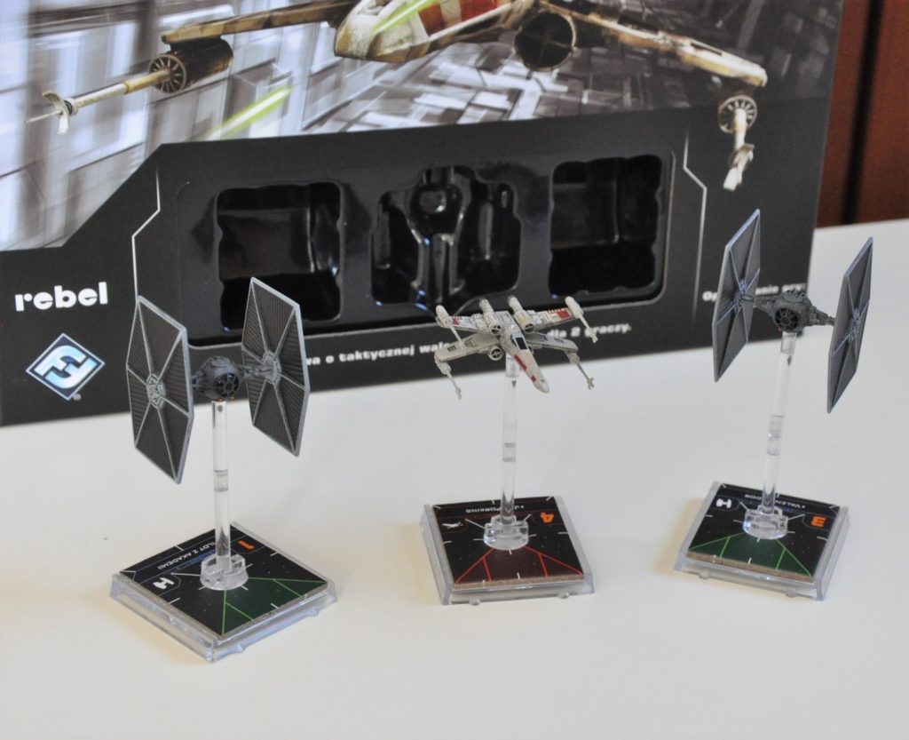 Modele dostępne w zestawie podstawowym gry "Star Wars X-wing"